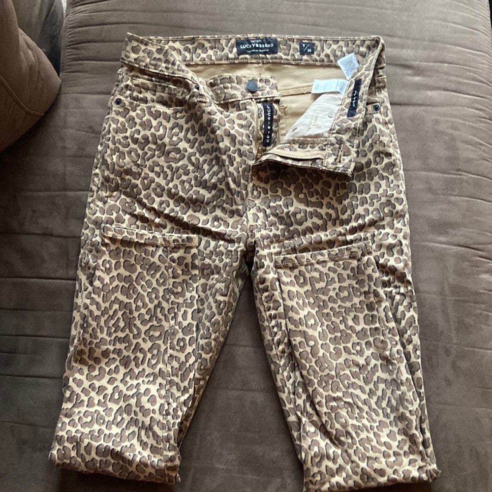 Lucky brand leopard print Ava skinny jeans! Perfect condition.